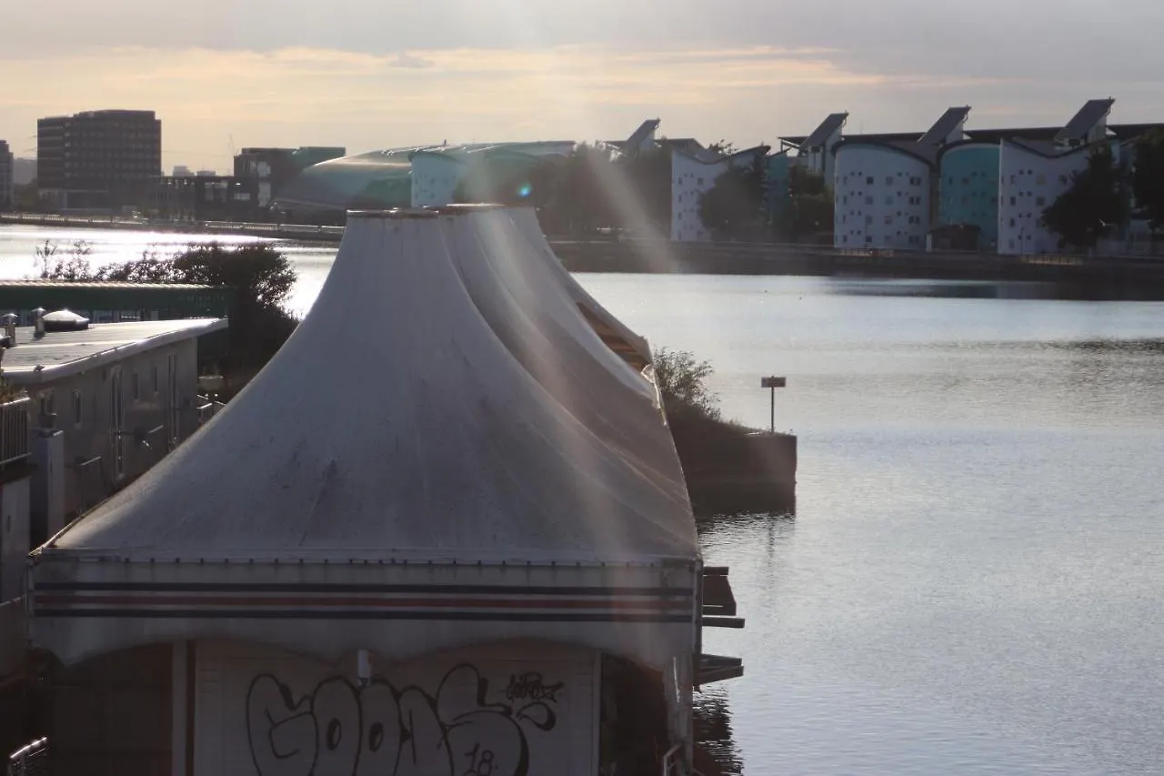 Destination London Docklands Apartment